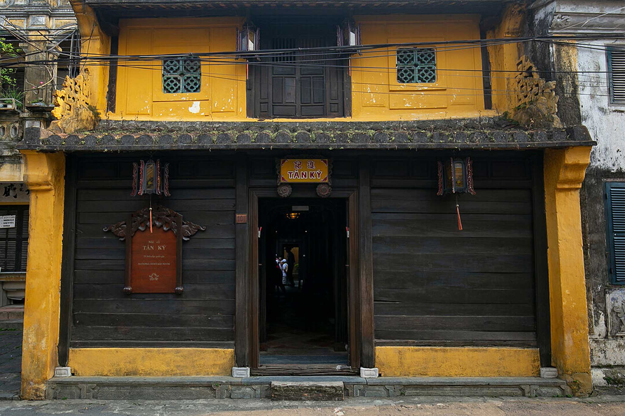 Tan Ky Old House 