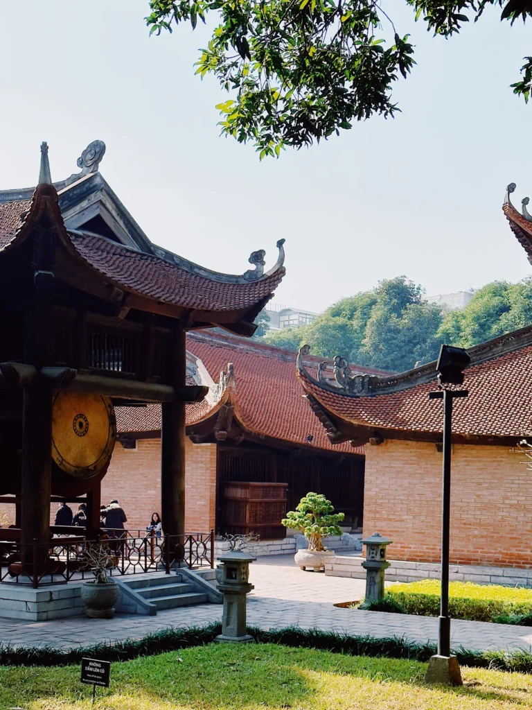 Van mieu qtg hanoi