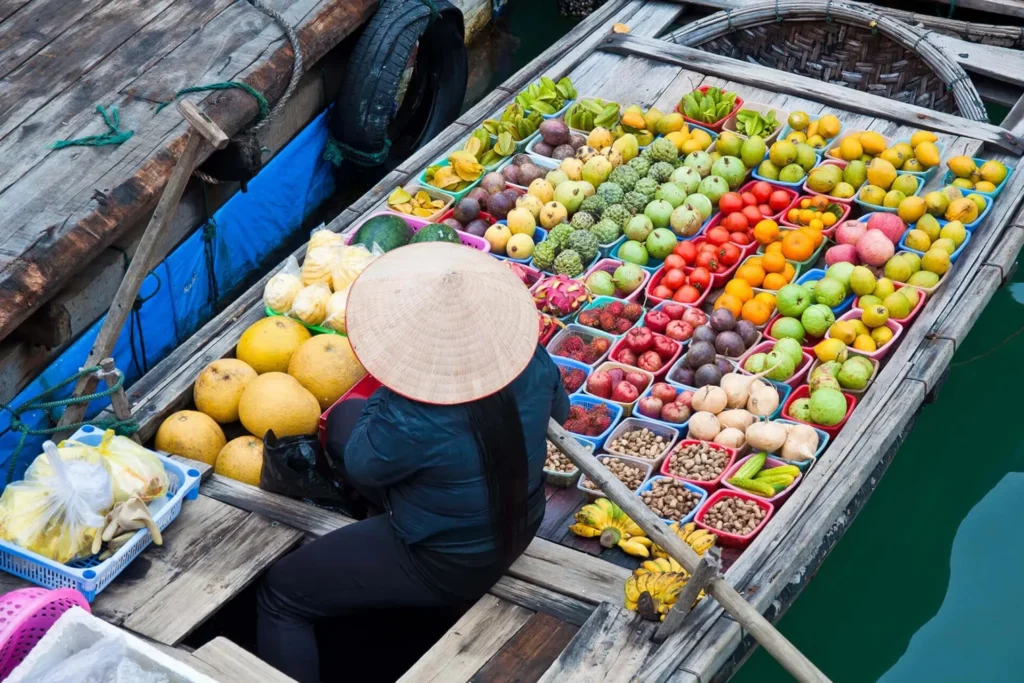 Vietnam floating market 17