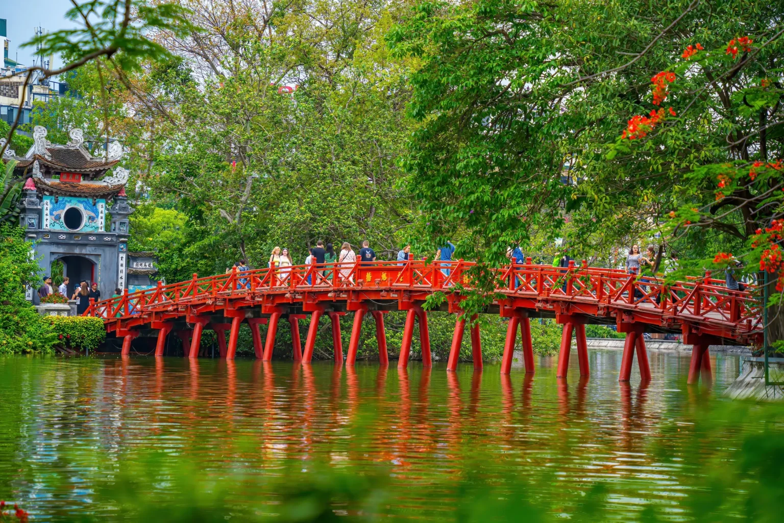 Cau hue truc hanoi