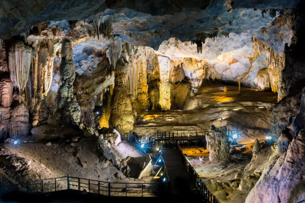 Vnh phong nha cave 01