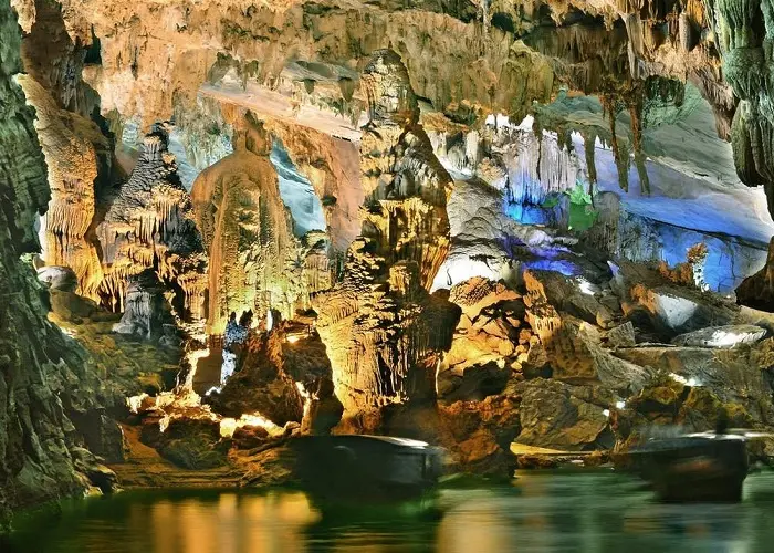 Thien canh son cave